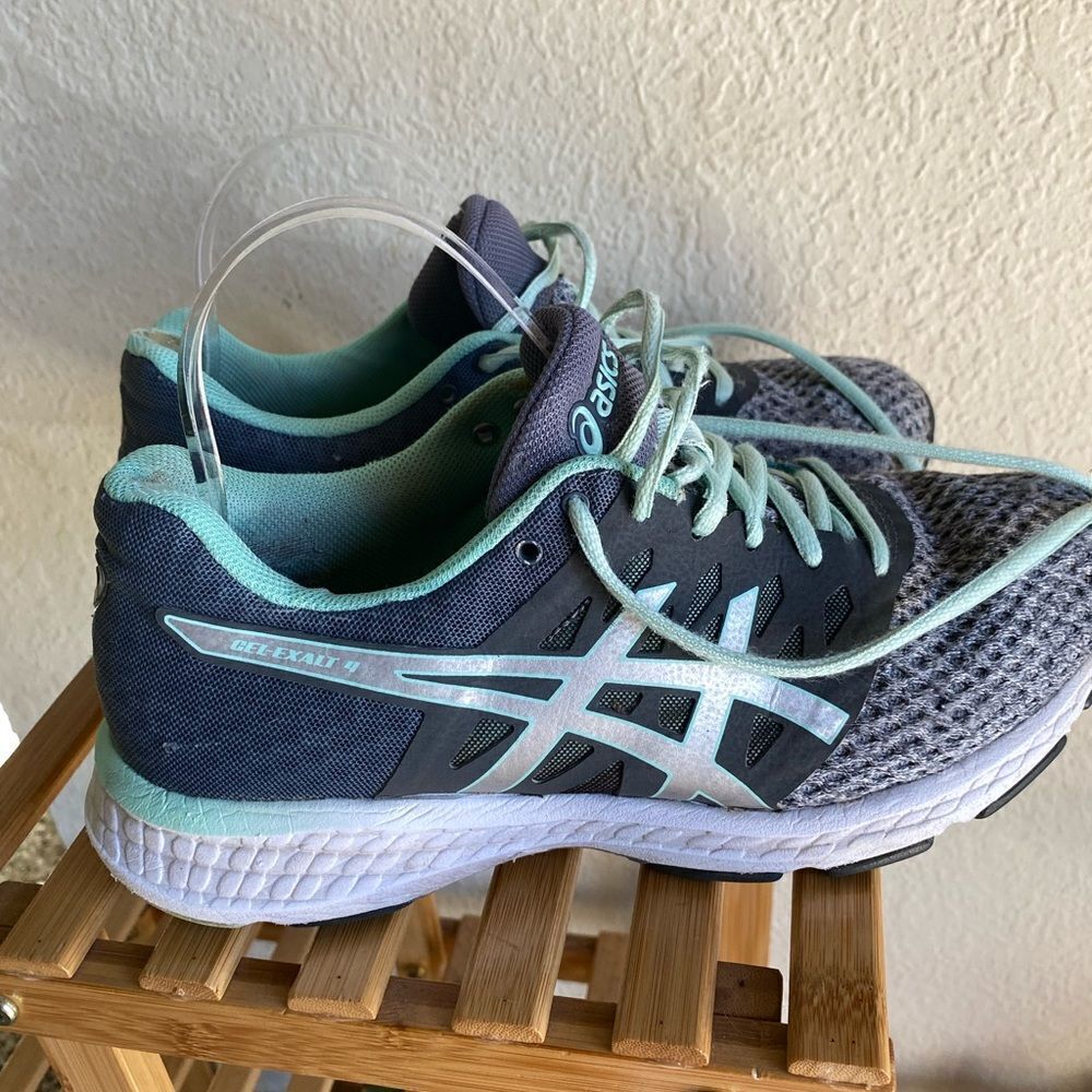ASICS - Picture 2 of 8